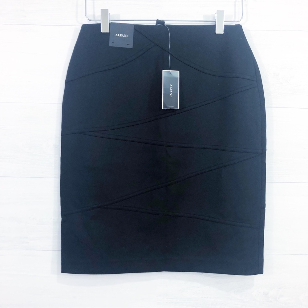 Alfani Pencil Skirt Pull On Skirt Size Small - NWT‎